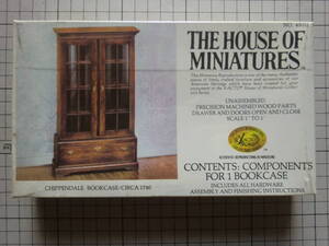 House of Miniatures　Bookcase　（本棚）