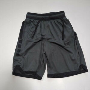 ☆NIKE　ナイキ　ハーフパンツ ショートパンツ ランニングパンツ バスケットボール　トレーニング　筋肉　筋トレ　BLACK　Dri-FIT　グレー