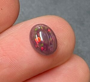 【超希少】極上大粒　最高級天然ブラックオパール　カボションルース　9.3×7.3mm　1.24ct　遊色綺麗　一円～