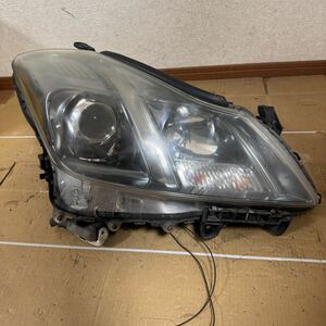 トヨタ クラウン 200系 GRS200 アスリート 純正 HID ヘッドライト右HCHR-686 動作確認済み