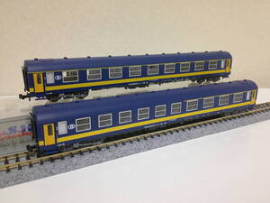 L.S.Models 72014-1 2 SNCB ベルギー国鉄 I4型客車 1等 1/2等 Benelux塗装 イエロー/ブルー Ep.4b〜5 2両セット 国際列車にも