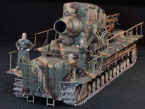 ドラゴン 1/35 ドイツ軍 60cm 自走重臼砲 カール(NO.6179)プラモデル 塗装済み完成品 ドラゴン野戦憲兵2体付き　アルミ製砲弾付き