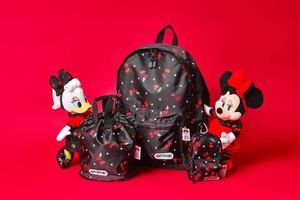 新品ディズニー購入アウトドアコラボ　さくらんぼ柄ミニーリュック・バックパック完売　OUTDOOR×Disney チェリー柄リュックサック子供大人