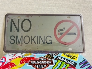【E20】禁煙　NO SMOKING　アンティーク　ナンバープレート型　ブリキ看板 壁掛け　雑貨　装飾品