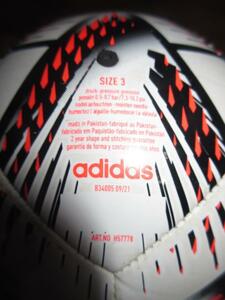 R060905　断捨離　処分「サッカーボール　ワールドカップ2022　adidas　SIZE３」保管品　USED　