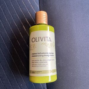 オリヴィータ OLIVITA オリヴィータ ヘアコンディショナー 250ml 未使用品