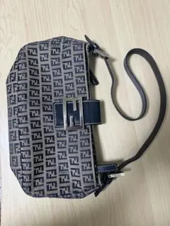 【極美品】FENDI マンマバケット ズッカ柄  総柄