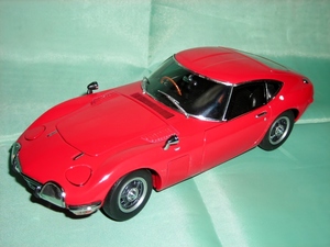 1/24　トヨタ　２０００ＧＴ　赤