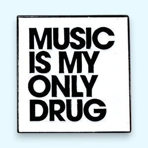 MUSIC IS MY ONLY DRUG 文字 ピン ピンバッジ バッジ ポスト投函