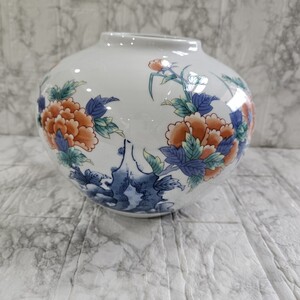 花瓶　色鍋島焼　和泉作　染錦色絵　 花器　陶器　花柄　 花入　コレクション　インテリア