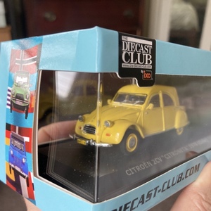 1/43 スケール Citroen 2CV シトロエン CITRONETA 1970 Chile チリ 合金 ダイキャスト おもちゃ ギフト グッズ ディスプレイ 新品送料無料