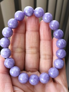 紫翡翠　天然石　ロマンティックの色　ラベンダー色　丸玉　ブレスレット