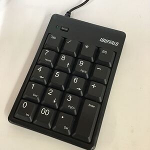 i BUFFALO テンキーボード USB接続 スタンダード Tabキー付 ブラック BSTK03 バッファロー【ジャンク】