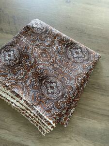 ペルシャ絨毯風　模様　ポリ　オレンジ茶系　110×100cm 布　生地　ハンドメイド　アパレル