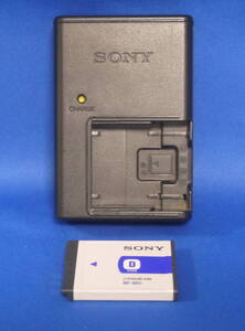 SONY / ソニーデジカメ用 純正品 【 充電器 BC-CSD 】＋【 バッテリー NP-BD1 】動作OK 美品　!!