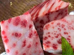 【セール】ハリハリ鍋用高級鹿の子（かのこ）(ブロック)500g　イワシ鯨またはミンク鯨またはニタリ鯨