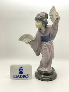 *＊ LLADRO リャドロ ＊* JAPANESE LADY WITH FANS Figurine No. 4991 ジャパニーズ レーディー ウィズ ファンズ フィギュリン 芸者 *L69