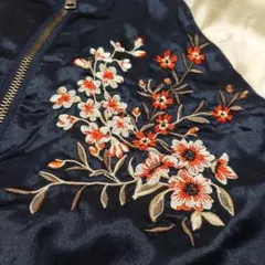 charlotte russe 花柄刺繍 スカジャン Sサイズ 紺 ジャンク