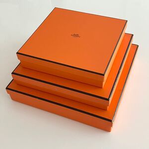 HERMES エルメス 空箱 空き箱 BOX オレンジボックス 食器　皿　ブルーダイユール　インテリア　クリスマス　ディスプレイ