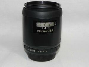 **中古品　smc PENTAX -FA 135mm F2.8 レンズ。