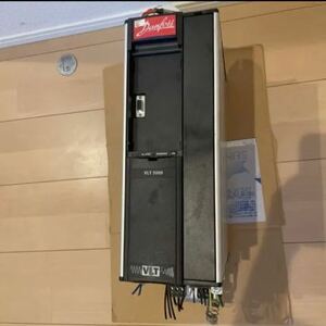 Danfoss ダンフォス　VLT 5000シリーズ　　インバーター駆動　中古現状品