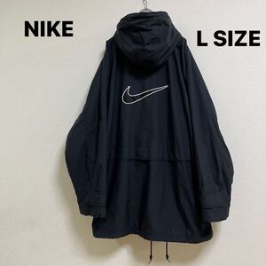  NIKE ナイキ　モッズコート　メンズ　Lサイズ　ジャケット　アウター　防寒　裏フリース　ブラック　黒　ジップアップ　刺繍ロゴ