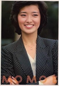 ★ こ-531 山口百恵 ポスター 裏：1980～81年 カレンダー 中古 良品 昭和レトロ 縦25cm 横18cm