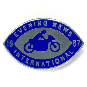 イブニング ニュース インターナショナル １９６７ アビアキット ロンドン ピンバッジ EVENING NEWS INTERNATIONAL 1967 AVIAKIT LONDON