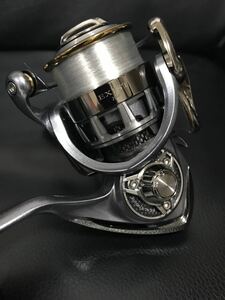 チューン済み　12イグジスト2004 ダイワ　DAIWA EXIST 美品　軽巻き　程度良好　2000