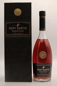 REMY MARTIN レミーマルタン Superieur コニャック 700ml 40% 箱付 6935-80サイズ