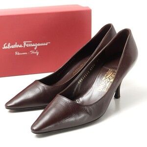 GR0513**イタリア製 サルヴァトーレフェラガモ Size 8.5C レザーパンプス 靴 ブラウン Salvatore Ferragamo