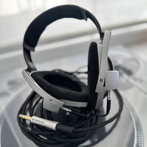 ガザ 人道支援オークション 坂本龍一 愛用ヘッドフォン Sennheiser HD 800