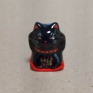 ミニ招き猫 F 高さ：約2.5cm 雑貨 置き物 [ 新品 ] 