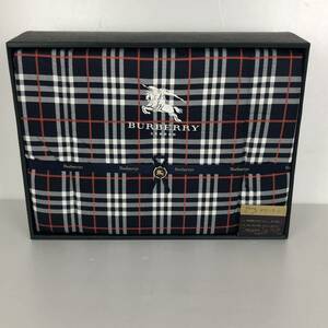 激レア【送料無料】BURBERRY/バーバリー/正規品/新品未使用/羽毛肌掛けふとん/布団/ダウンケット/ノバチェック/西川産業株式会社/(0223y)