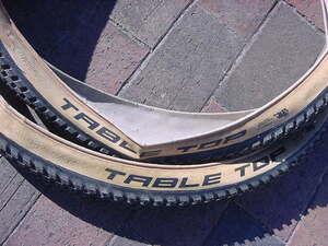 SCHWALBE TABLE TOP 26x2.25 2本set 