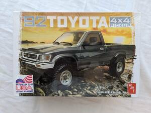 【sk71-p63】未開封 AMT 1/20 トヨタ 4x4 ピックアップトラック TOYOTA PICK UP 