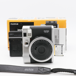  富士フイルム(FUJIFILM) インスタントカメラ チェキ instax mini 90 ネオクラシック ブラック　2627