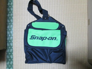 未使用 スナップオン Snap-on ツールバッグ 工具カバン グリーン 緑色 出張用 持ち運用道具箱 キューブバッグ 電気工 電工バック ロゴ刺繍