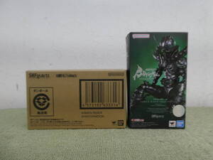 098-W15) 中古品 仮面ライダーBLACK SUN 仮面ライダーSHADOWMOON S.H.Figuarts フィギュア 輸送箱 魂ウェブ バンダイ