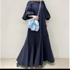 【emmi atelier】袖ボリュームリラックスワンピース