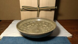 【哲】【新春特別出品】賑やかな高麗青磁雲鶴文鉢（完器・高麗時代・14世紀）