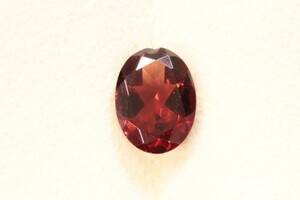 ★ガーネット★オーバルカット　1.25ct★ルース裸石★中古品No.331