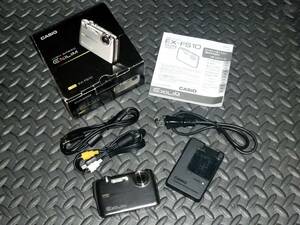 100円売切 即決有 動作品 CASIO EXILIM EX-FS10 HIGH SPEED 9.1MEGA PIXELS 30fps バッテリー 充電器 取説 USB AVケーブル 外箱付き カシオ