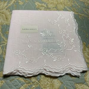 LAURA ASHLEY ローラアシュレイ ハンカチ 薄いピンク系 刺繍 スカラップ 未使用 C