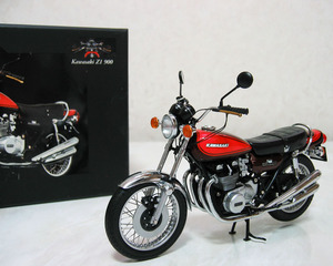 訳あり絶版ミニチャンプス1/12 スケール カワサキZ1 KAWASAKI Z1 900 Super Four (ZⅠ) ダイキャストモデル