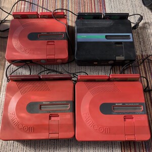 1円スタート ジャンク ゲーム機本体 ツインファミコン　4台 AN-500R AN-505-BK ファミリーコンピュータ　 SHARP　 まとめ売り まとめ FC