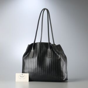 TI4611△イタリア製*プラダ PRADA*パンチング レザー*BR1546*三角ロゴ*セミショルダーバッグ 肩掛け 鞄*ハンドバッグ*ブラック