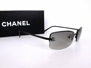 良品☆CHANEL【シャネル】ラインストーンココマーク サングラス☆グレー系☆イタリア製☆キラキラ☆レディース☆ケース付☆