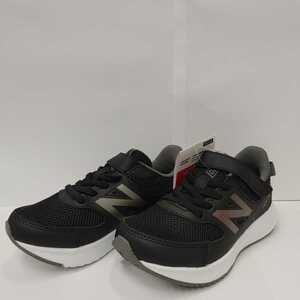 ☆★☆ニューバランス　　YT570LB3　18.0cm　新品未使用　newbalance　女の子 男の子　スニーカー　★☆★