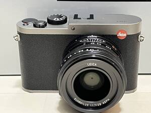 希少なチタングレー フルサイズ ズミクロン 28mm F1.7 ライカ Q Type116 元箱,限定ロープストラップ付属 (Leica) コンパクトデジタルカメラ